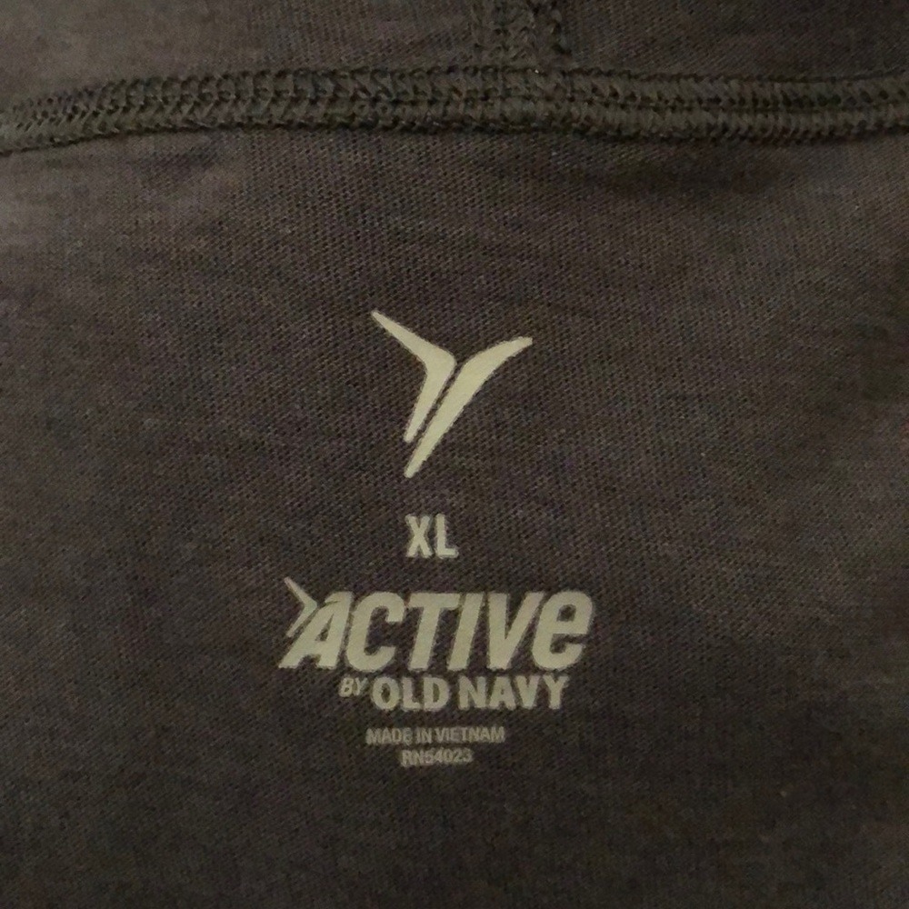 Old Navy Active racer back top - Picture 4 of 4
